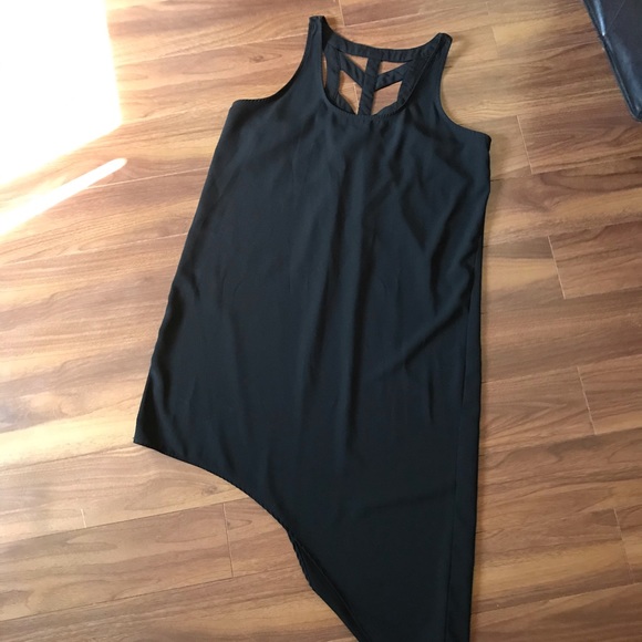 Black asymmetric dress with strap design - Picture 2 of 7